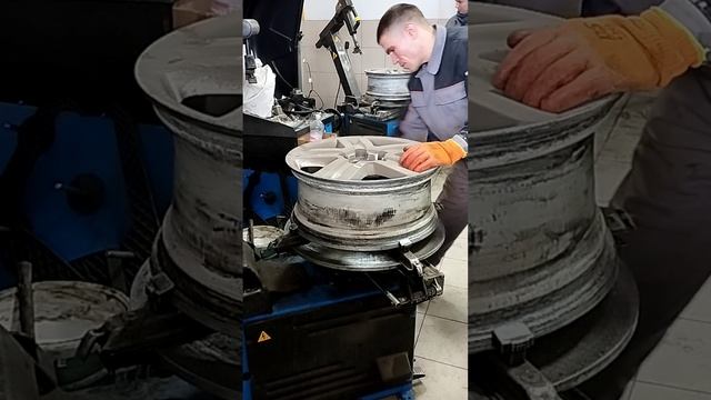 Шиномонтаж колеса 275/60R20 #car #best #1million #колесо #шиномонтаж #самыйлучший