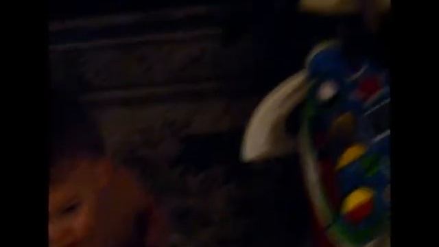 Karaoke Revolution presents: American Idol Encore and singing Baby Plays the game смотреть онлайн