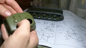 Сборка тяжолго танка ИС-2 от компании Звезда в масштабе 1:35.