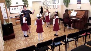 Младший хор , дыхательные упражнения.