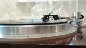 Проигрыватель пластинок Pioneer PL-30L