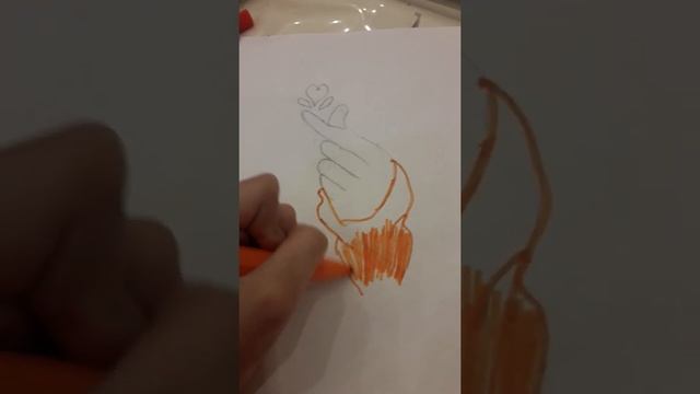 Сердечко от Малинки!!! Ребята это просто красота #СидимДома #ДомаВместе #Рисование #Подруги #Красот смотреть онлайн