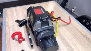 Лебедка автомобильная электрическая 12V PRO&TOP 12500lbs 5670 кг с синтетическим тросом (216/1)