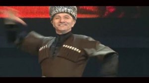 Танцует Дикалу Музакаев