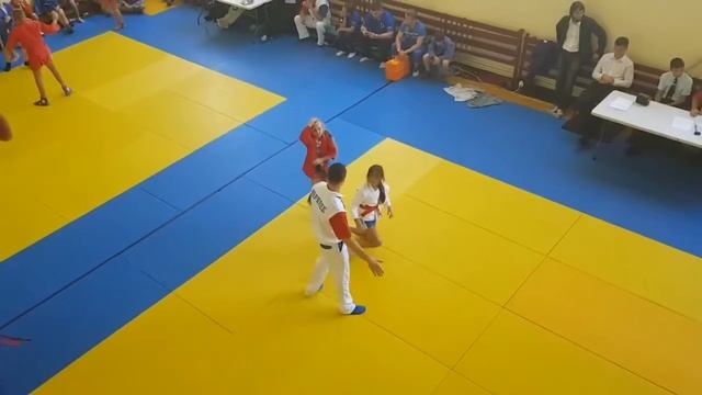 Анастасия Т 34 Тюнина 10 лет Турнир по самбо Мы самые лёгкие и самые младшие Набираемся Хочешь б смотреть онлайн