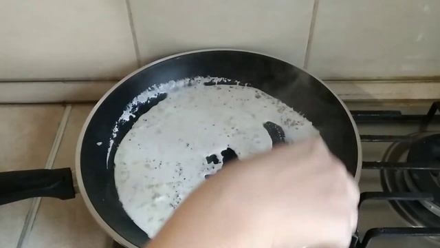 Рецепт белого чесночного соуса для пиццы Карбонара. Можно использовать для блюд из мяса.