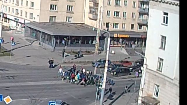 Налетел на пешехода смотреть онлайн