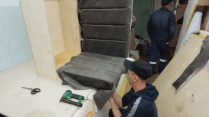 Изготовление кухонного дивана-кровати. Обивка сегментной стяжкой
