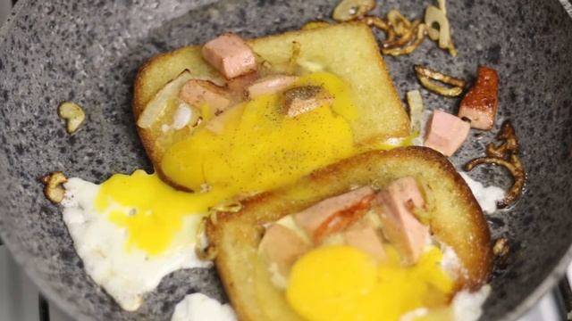 Горячий бутерброд с яйцом смотреть онлайн