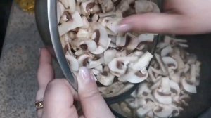 РЕЦЕПТ. КУРИЦА С ГРИБАМИ В Сметане В МУЛЬТИВАРКЕ