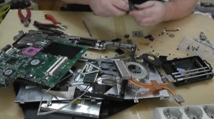 Разборка ноутбука. Часть 3. Приемные детали на материнской плате.