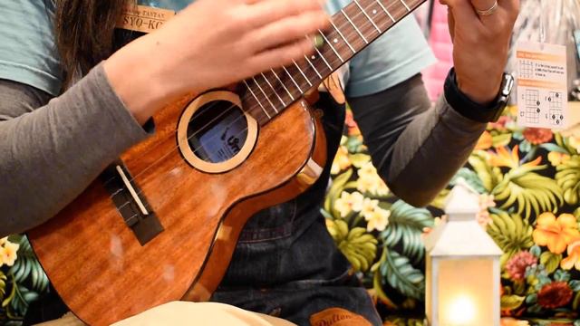 NEW/Uma Ukulele MOON SC Concert 【お茶の水店】 @ukuleleshoptantan смотреть онлайн