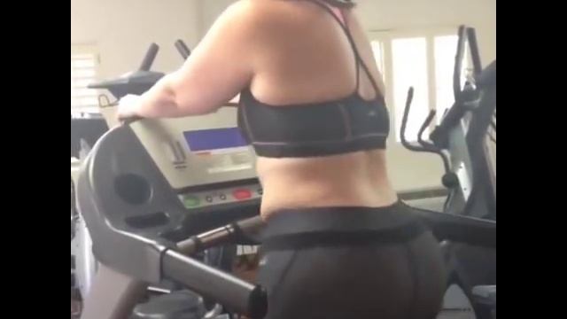 Crystal McBootay - plus size модель с большими бедрами смотреть онлайн