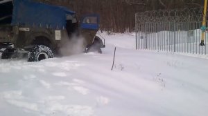 ГАЗ69 и Шевроле Нива в снегу