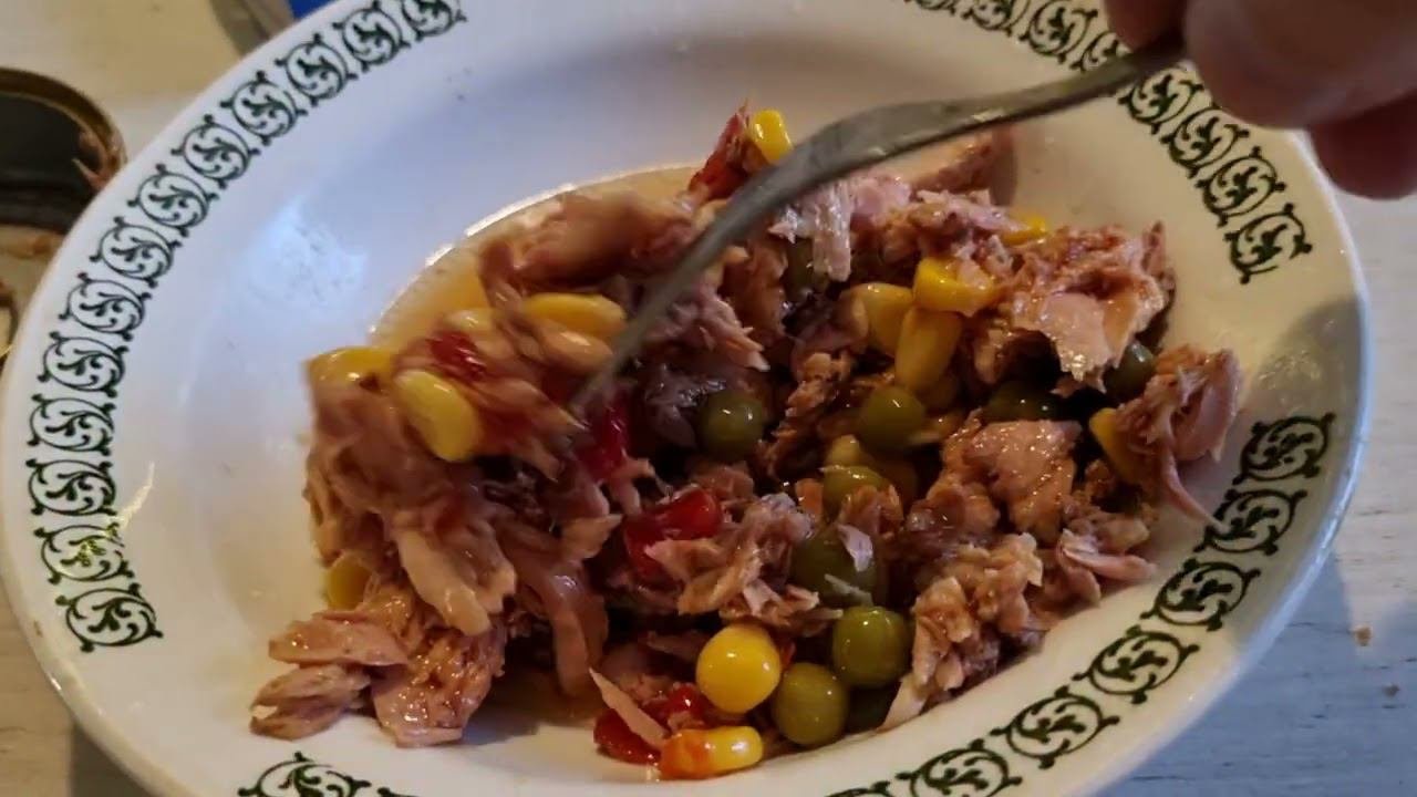 ⚡Пробую салат с тунцом и утку с апельсином все очень вкусно