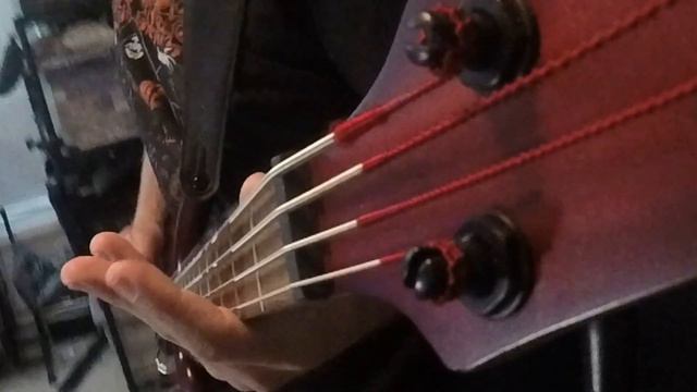 Obi Plays Bass: "My Curse" Killswitch Engage смотреть онлайн