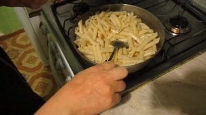 Как приготовить макароны с луком в домашних условиях.