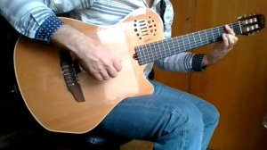 Арлекино (Алла Пугачева) на гитаре