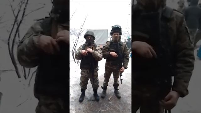 «Спасибо бабушкам за пирожки!»: военные подразделения в ЛНР и ДНР поблагодарили за помощь