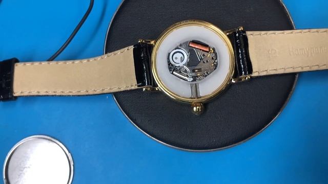 Замена батареек в мастерской Дом быта.com смотреть онлайн