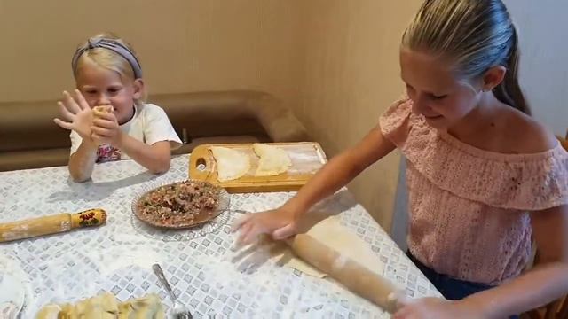 Самые вкусные чебуреки/Чебуреки с мясом и сыром/Идеальное тесто на чебуреки