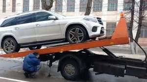 Погрузка авто на эвакуатор