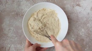 Оладьи с отрубями, семенами льна и соусом из киселя «Джели +»