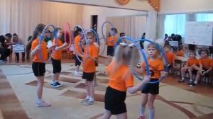 Олимпийский танец с обручами девочек