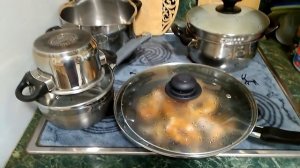 Судак жареный с луком и  картофельное пюре.Готовлю ужин.