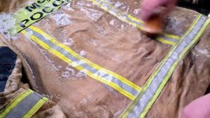 Как стирают и сушат боевую одежду пожарного?