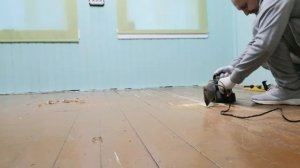 6. Дачный ремонт. Шлифовка деревянного пола ленточной шлифмашинкой.