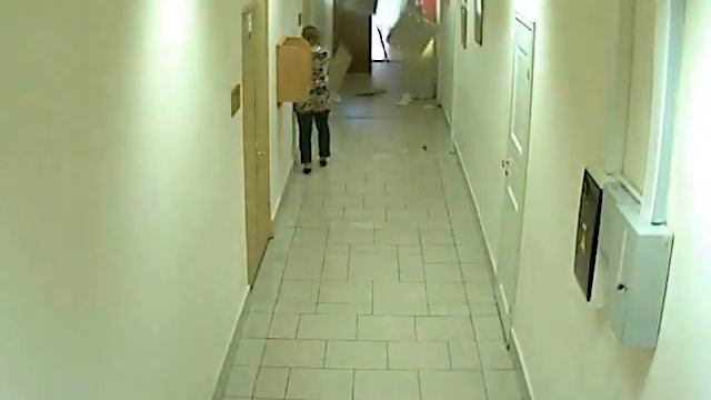 Обвалился потолок смотреть онлайн