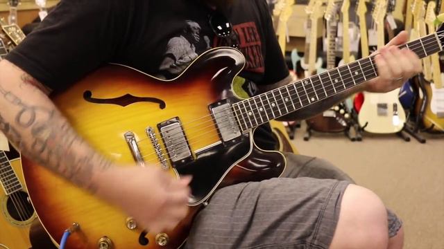 Josh Smith playing a 1961 Gibson ES-335 at Norman's Rare Guitars смотреть онлайн