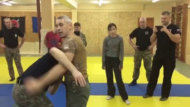 ТАКТИКА БЛИЖНЕГО БОЯ. Денис Ряузов. Спецподготовка. Липецк / Боевые искусства