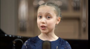 "Родная песенка" (муз. Ю. Чичкова, сл. П. Синявского)