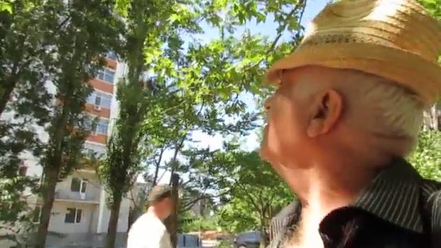 "Удачи им!" - житель Корабельного об активистах, демонтирующих забор (видео "Корабелов.Инфо") смотреть онлайн