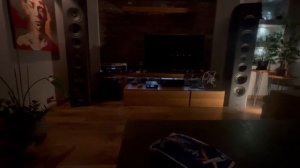 Gryphon Diablo 120+Dac Aurender N100 Audio Solutions Figaro XL