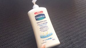 VASELINE INTENSIVE CARE ADVANCED STRENGTH REVIEW | BEST BODY LOTION FOR ALL SKIN TYPES- FoodyMomm