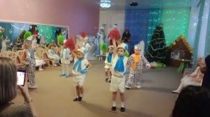 Танец " Снеговиков"