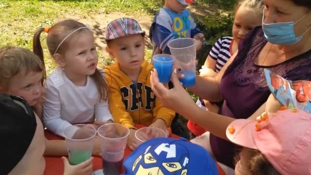 Игра на свежем воздухе "Тонет не тонет." смотреть онлайн