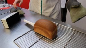 В каких формах быстрее испечется хлеб?