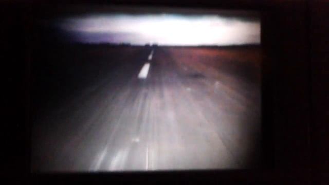 Посадка самолёта в аэропорту Туниса,вид с камеры на носу. смотреть онлайн