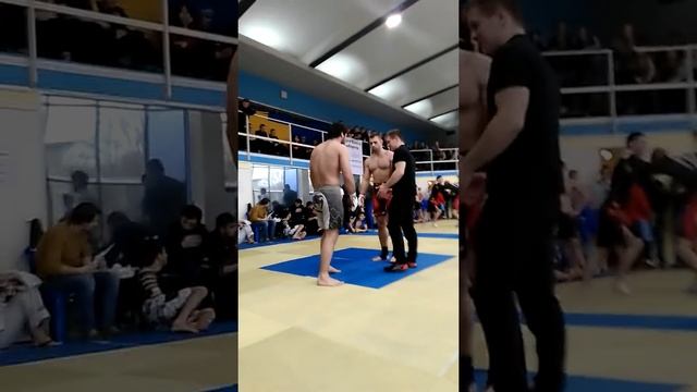 Руслан против мастера спорта по боевому самбо. смотреть онлайн