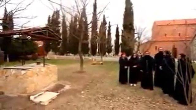 Молитвы. Поёт батюшка ??? смотреть онлайн