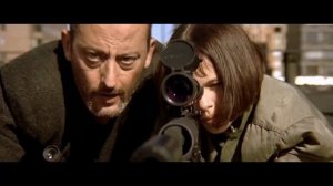 Матильда учится стрелять (Leon: The Professional)