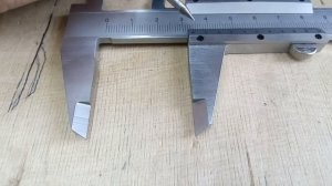 Измерение детали штангенциркулем