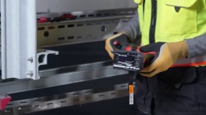 Comment configurer et utiliser la scie alternative sans fil SR4-22 Nuron de Hilti