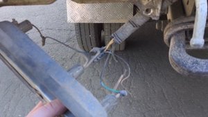 #3 Грузовик Toyota Duna. Установка задних фонарей.