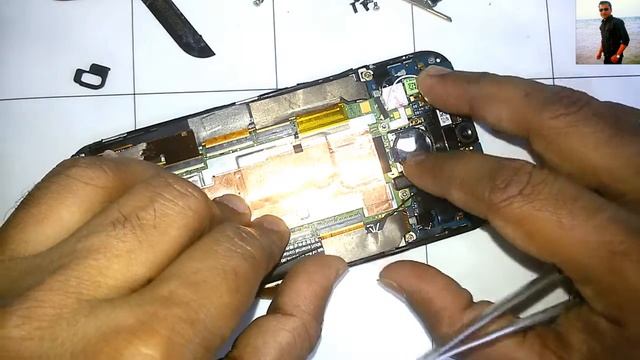 How to HTC One M8 Fake Charging Repair смотреть онлайн