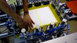 Трафаретная печать шелкография натяжение ткани сита на раму